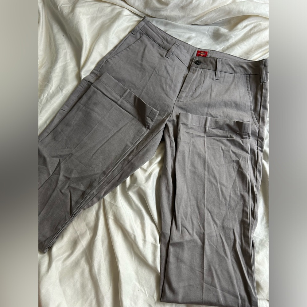 NWOT women’s dickies size 7